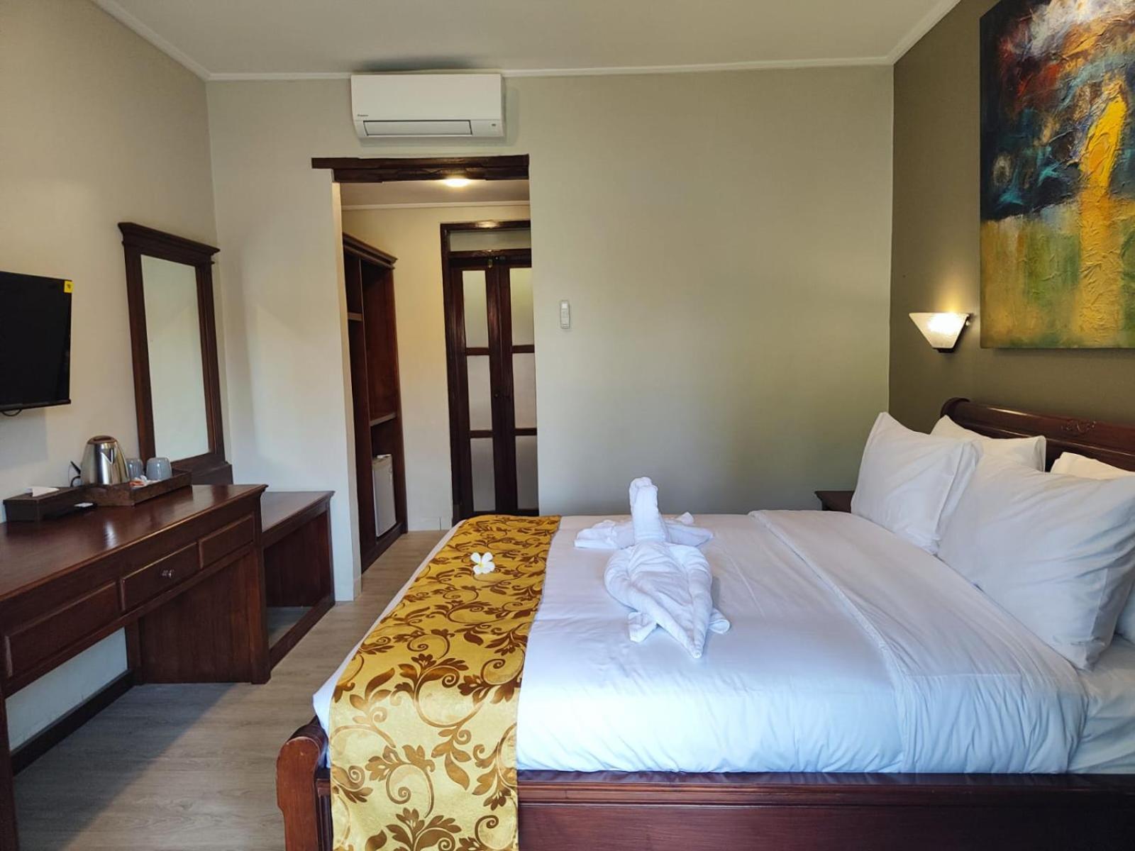 The Central Lovina Hotel & Restaurant Екстер'єр фото