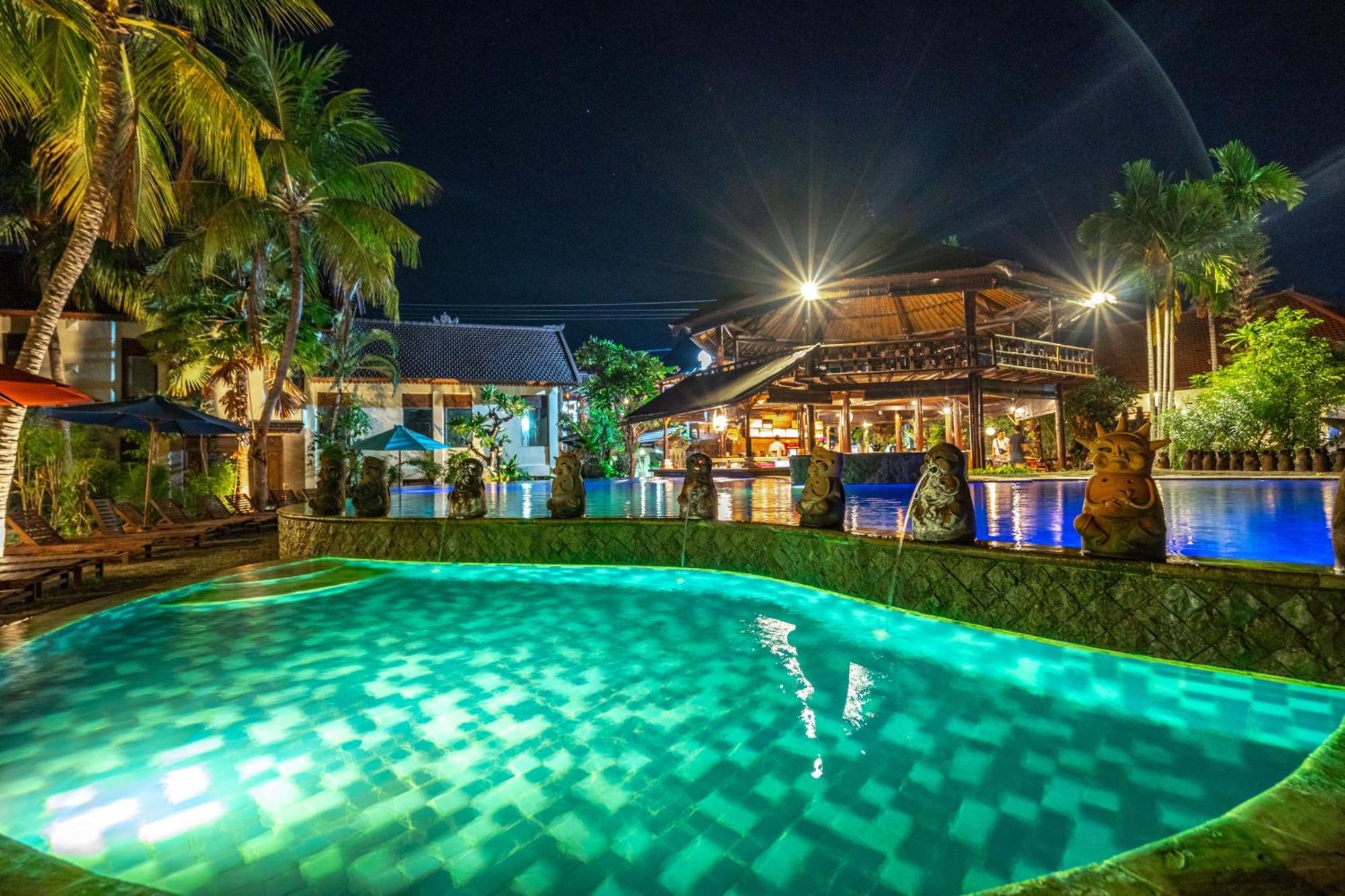 The Central Lovina Hotel & Restaurant Екстер'єр фото
