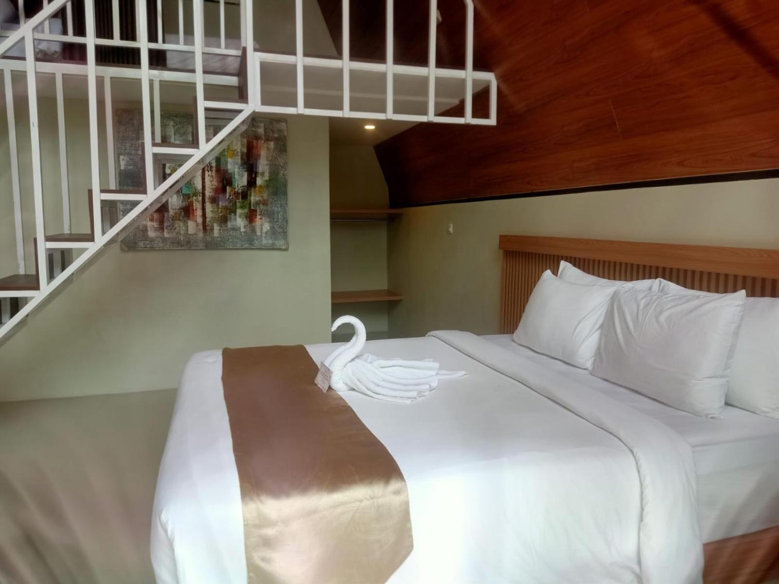 The Central Lovina Hotel & Restaurant Екстер'єр фото